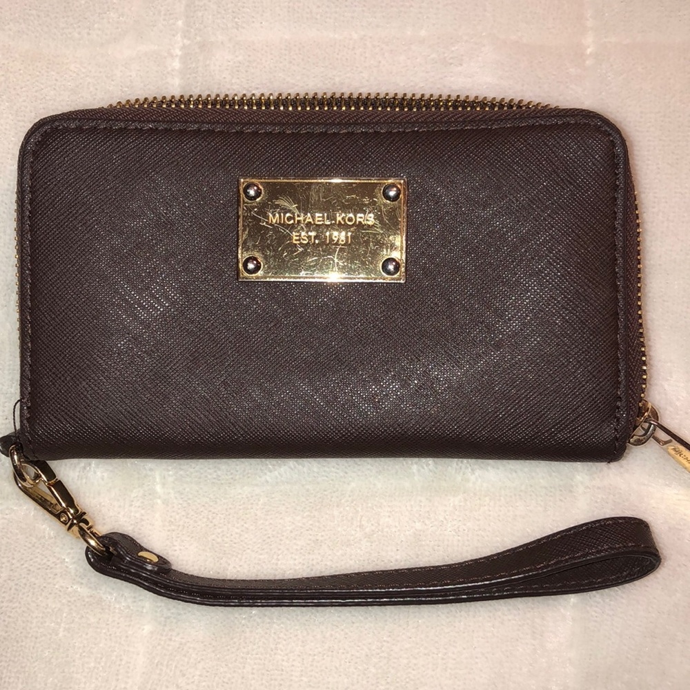 Michael Kors wristlet